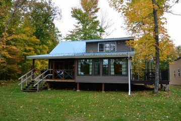 N1297 Ranch Rd, Holcombe, WI 54745