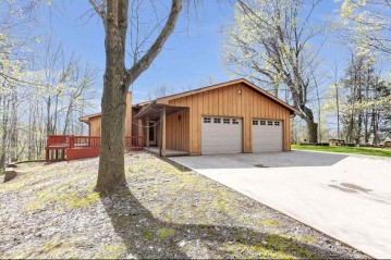 16814 Hickory Heights Dr, Maribel, WI 54227