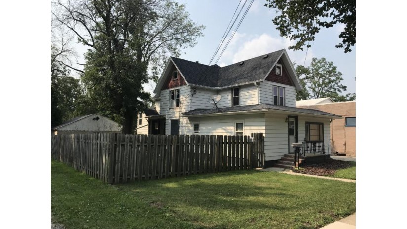 1018 N Fourth St Watertown, WI 53098 by Counsell Real Estate Inc $119,900