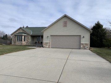 5272 High Ridge Trl, Trenton, WI 53095-7867