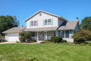 3712 Hickory Ln, Polk, WI 53095-8729