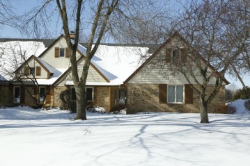 12311 N Golf Dr, Mequon, WI 53092-2461