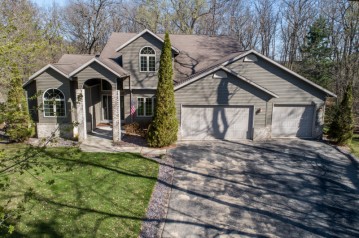 4808 Helgeland Dr, Sun Prairie, WI 53590