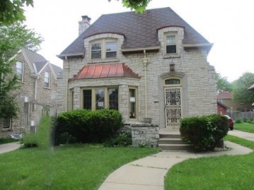 3309 N 48th St, Milwaukee, WI 53216-3345