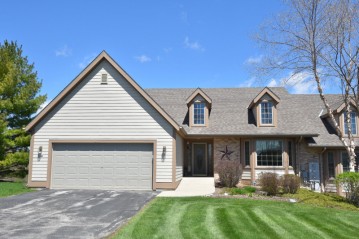 2056 Upper Ridge Rd, Port Washington, WI 53074-9660