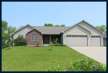 616 Drumlin Trl, Cambridge, WI 53523-8602