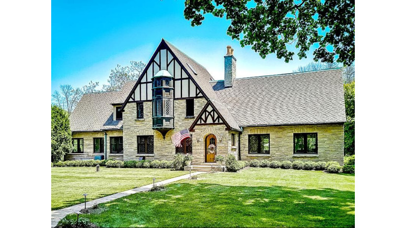 10820 N Cedarburg RD Mequon, WI 53092 by Realty Executives Integrity~NorthShore $995,000