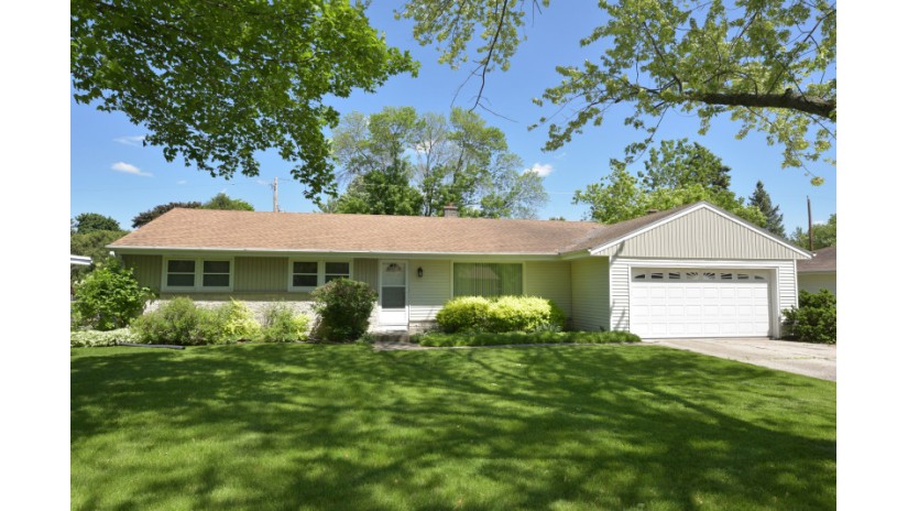 1638 N 119th St Wauwatosa, WI 53226 by Shorewest Realtors $183,500