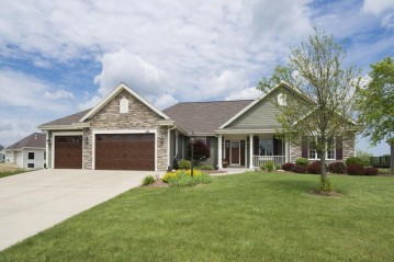 W128S9020 Boxhorn Reserve Dr, Muskego, WI 53150