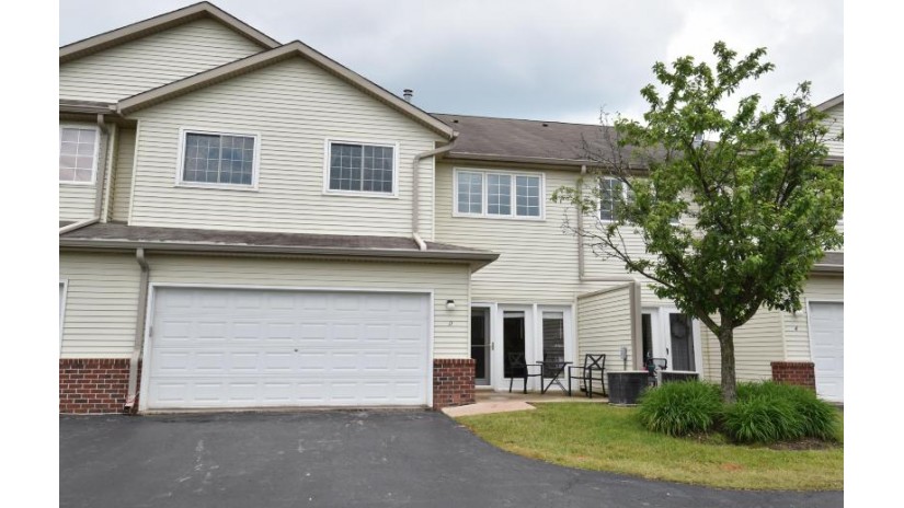 2406 Fox River Pkwy D Waukesha, WI 53189 by RE/MAX Realty Pros~Brookfield $204,900
