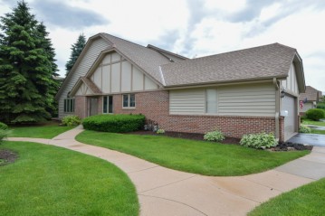 N34W23869 Grace Ave A, Pewaukee, WI 53072-4083