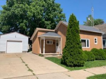 606 Cleveland St, Watertown, WI 53098-2921