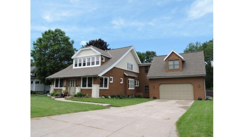 12804 W Lancaster Ave Butler, WI 53007 by Select Real Estate Services, LLC $309,000