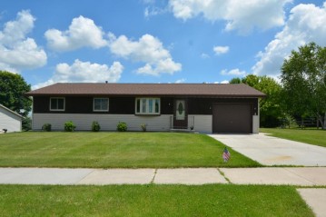 1504 Mason St, New Holstein, WI 53061-1602