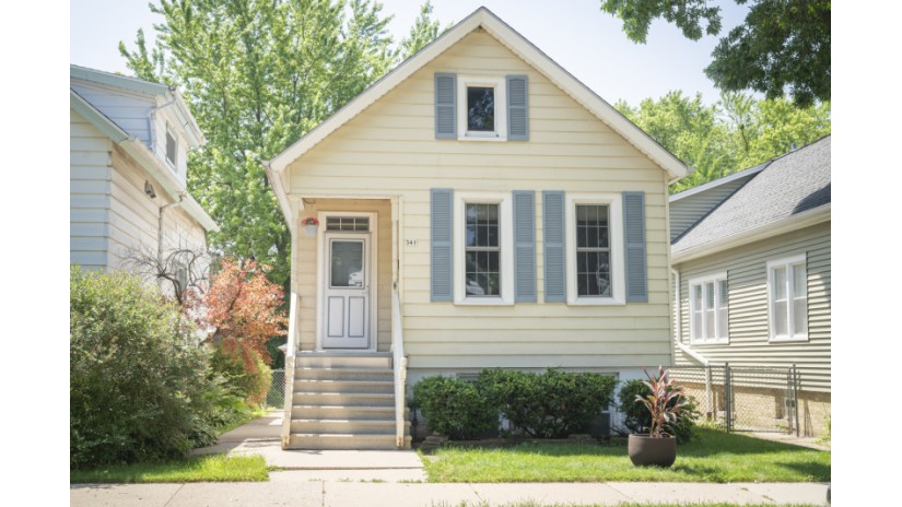 341 E Schiller St Milwaukee, WI 53207 by Shorewest Realtors $179,900