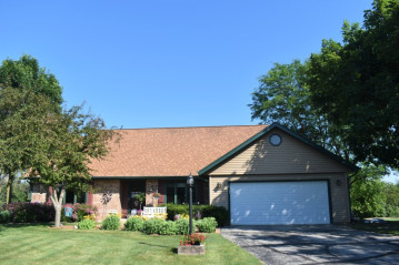 W267S8010 Stoney Point Ct, Vernon, WI 53149-9687