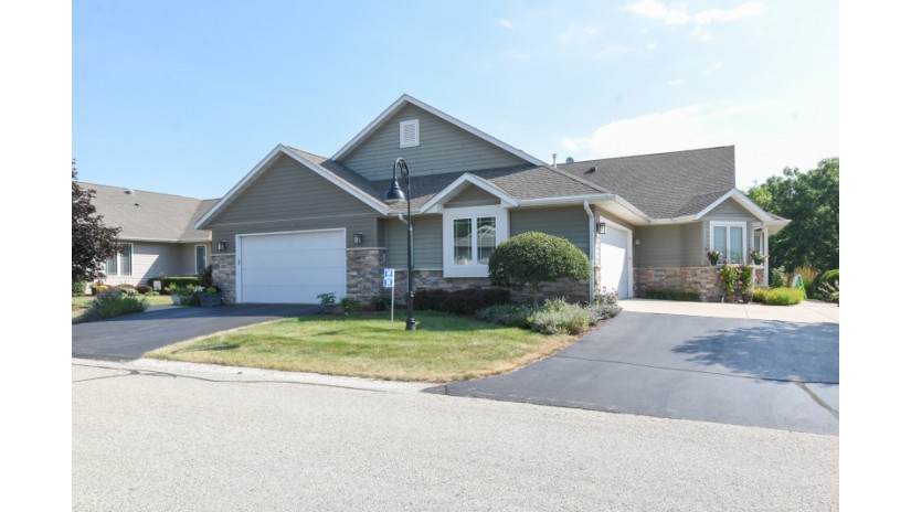 490 Tindalls Nest Twin Lakes, WI 53181 by Shorewest Realtors $324,900