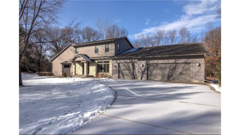 18894 64th Avenue Chippewa Falls, WI 54729 by Cb Brenizer/Eau Claire $424,900