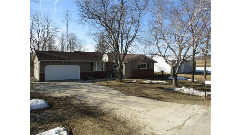 25293 Musket Road Kendall, WI 54638 by Cb River Valley Realty/Brf $189,900