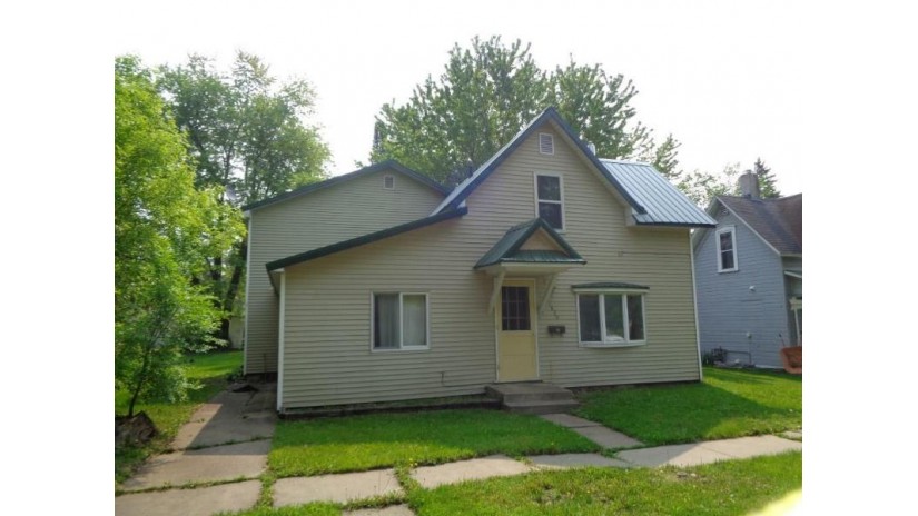 1620 Douglas Street Menomonie, WI 54751 by Executive Realty Team $129,900