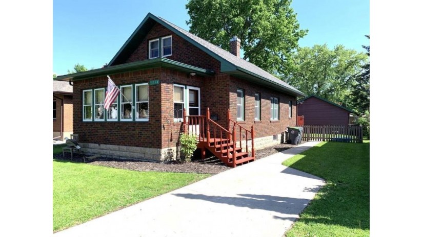 1234 Farnam Street La Crosse, WI 54601 by Cb River Valley Realty/Brf $169,000