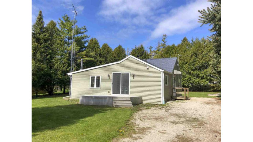 3499 Weldon Court Gardner, WI 54235 by ERA Starr Realty $84,900