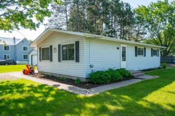 309 E Ann Street, Weyauwega, WI 54983