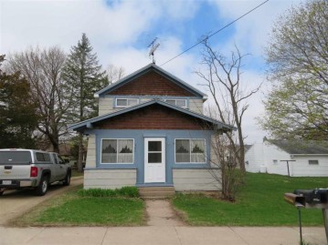 305 S Pine Street, Weyauwega, WI 54983