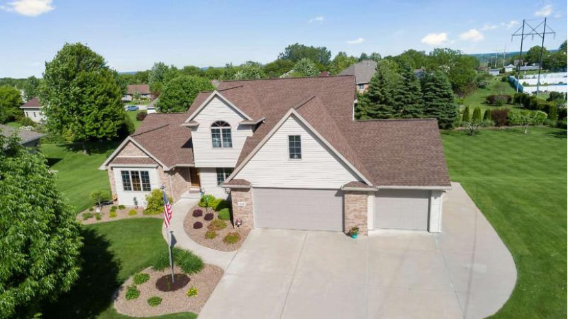 934 Pinecrest Road Howard, WI 54313 by Coldwell Banker Real Estate Group $389,900