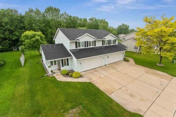 979 Coggins Court, Howard, WI 54313