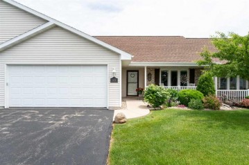 3175 White Tail Lane E, Oshkosh, WI 54904-6737