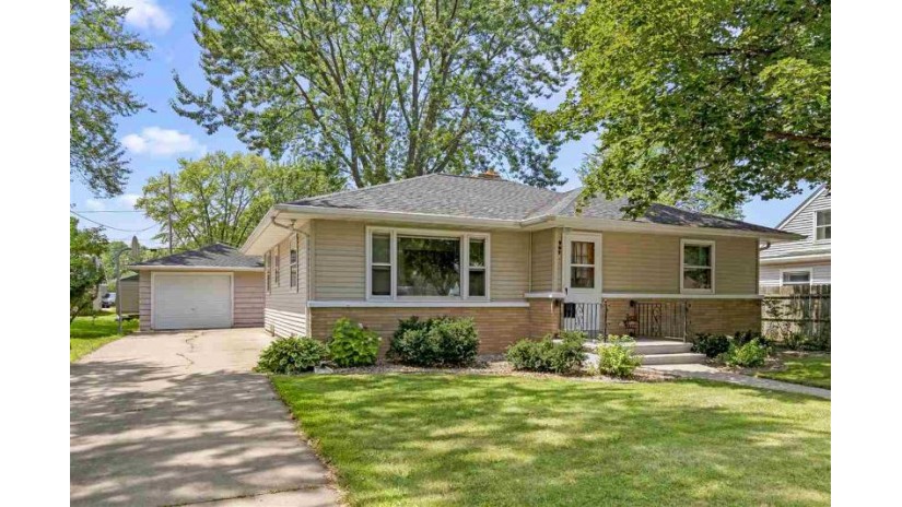 905 Reddin Avenue Neenah, WI 54956 by Century 21 Ace Realty $144,900