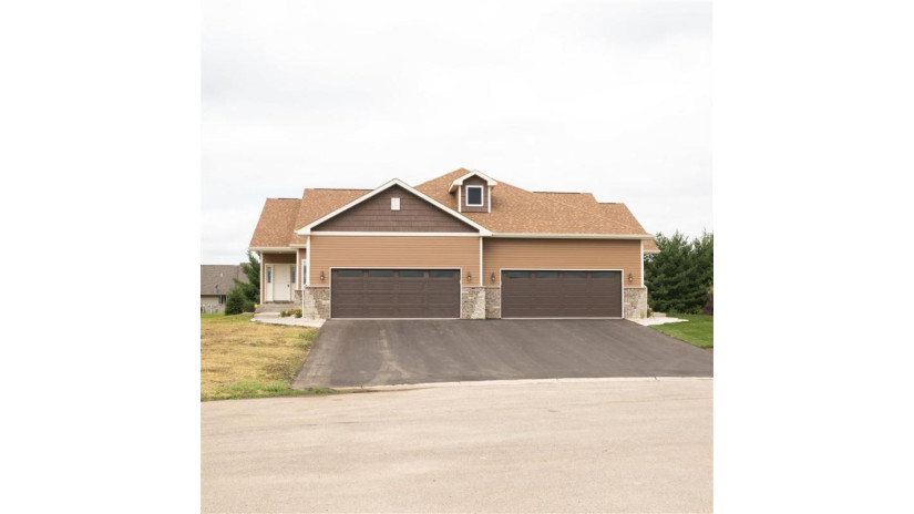 3110 S Cora Ct Beloit, WI 53511 by Gateway, Realtors $275,000