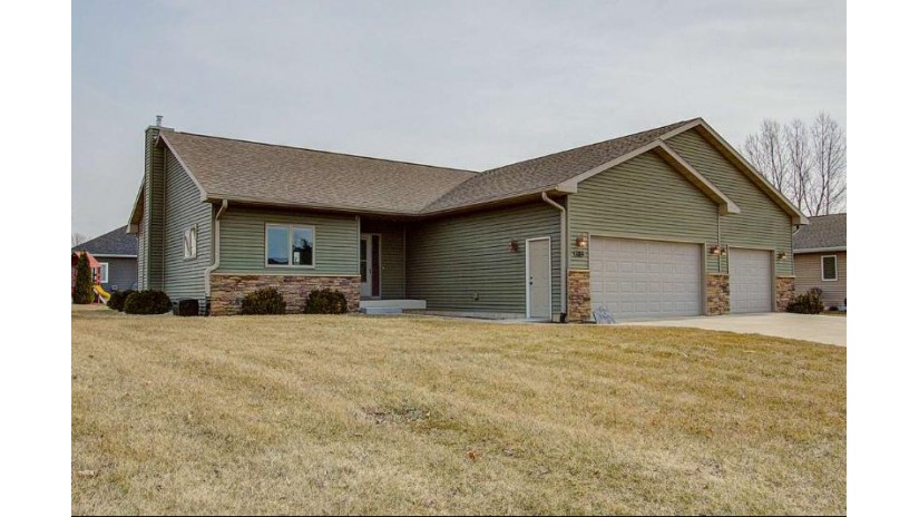 138 Cardinal Ln Sauk City, WI 53583 by Restaino & Associates Era Powered $359,000