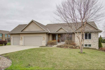 3072 Viking Pass, Bristol, WI 53590