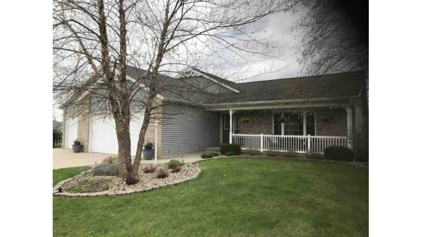 160 Cardinal Ln Fall River, WI 53932 by Tri-County Real Estate, Inc. $329,900