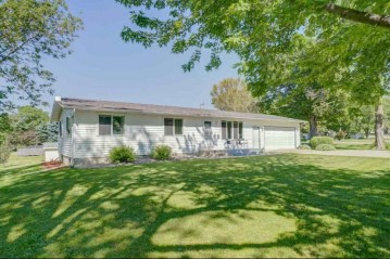 107 N Taylor St, Albany, WI 53502