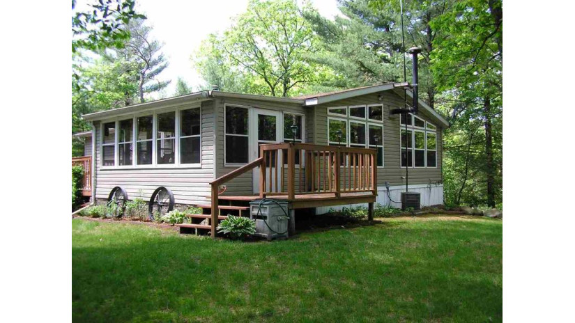 W7672 Dakota Cir Springfield, WI 53964 by Cotter Realty Llc $183,000