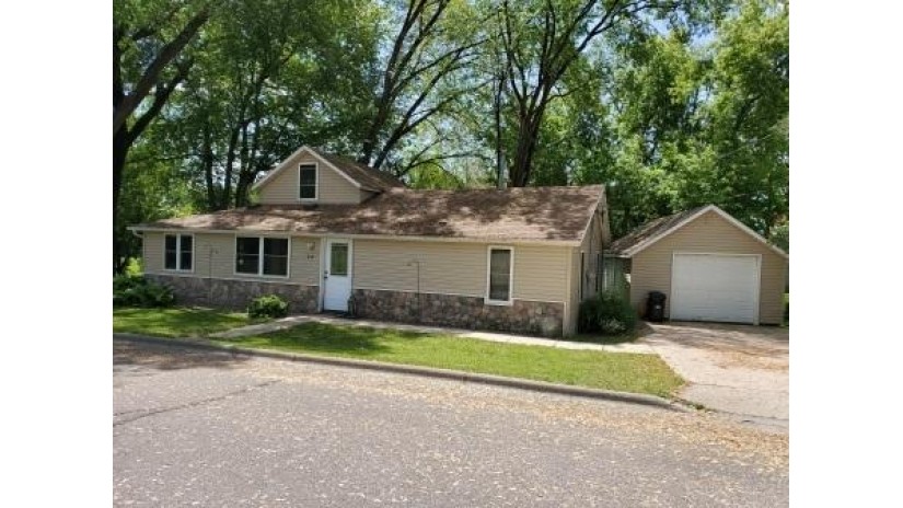 714 Crescent St Mauston, WI 53948 by Castle Rock Realty Llc $89,900