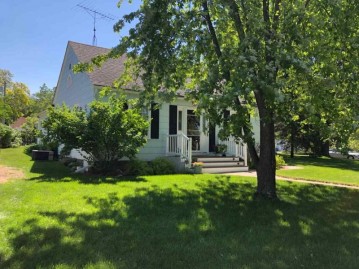 348 S Linden St, Adams, WI 53910