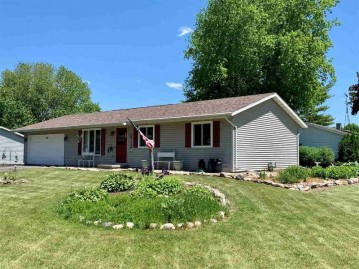 513 North St, Clyman, WI 53016-9999