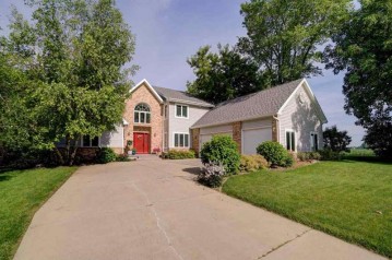 1608 Kings Lynn Rd, Stoughton, WI 53589