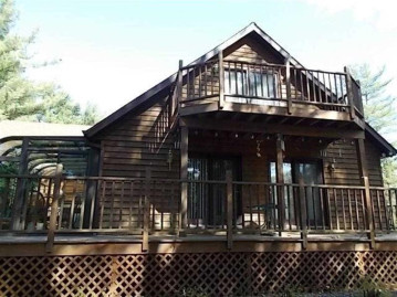 135 Lake Shore Dr, Lake Delton, WI 53965