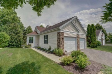 817 Jenna Ct, Verona, WI 53593