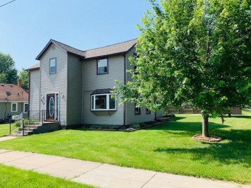 602 Mansion St, Mauston, WI 53948