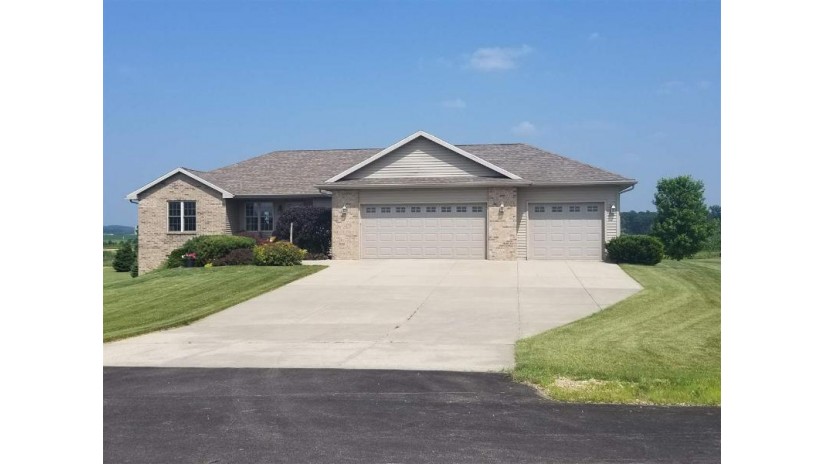 N6268 Blarney Stone Dr Albany, WI 53502 by Century 21 Affiliated $315,000