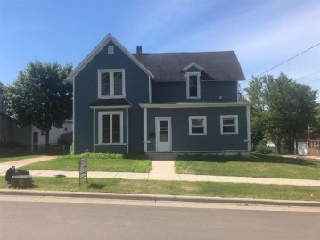 216 W Oak St, Lancaster, WI 53813