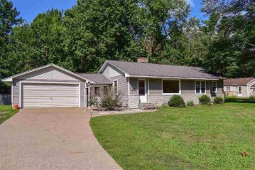 1031 Wisconsin River Drive, Port Edwards, WI 54469