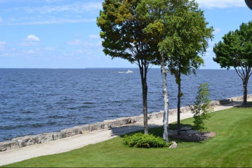 8179 Bay Dr H2, Egg Harbor, WI 54209