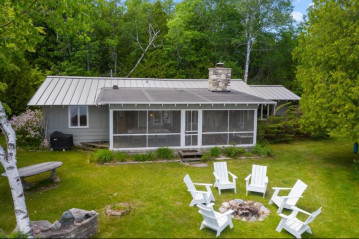 7618 Kangaroo Beach Rd, Baileys Harbor, WI 54202